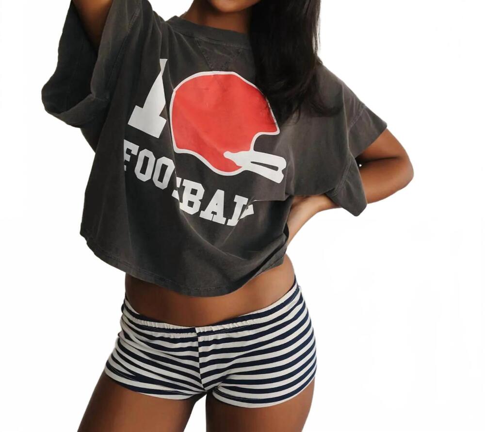 NEW PEOPLE OF LEISURE i love football tee in vintage black